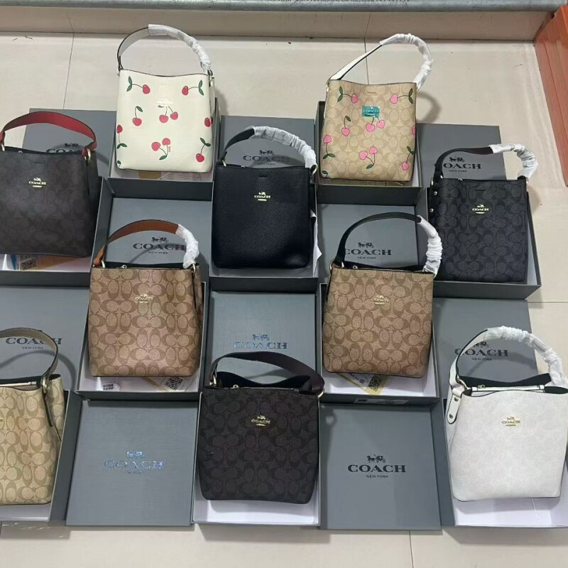 Town Bucket Bag, Khaki Black, Multi, contemporary